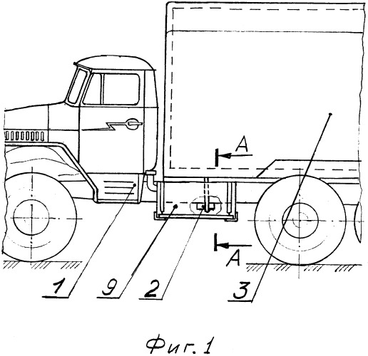 Устройство для крепления передней, в основном, части кузова на раме транспортного средства (патент 2303545)