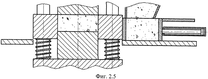 Пресс для двустороннего прессования сыпучих материалов (патент 2551876)