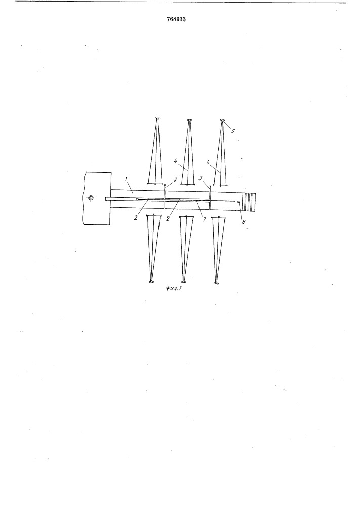 Установка для перемещения труб от скважины на стеллажи и подачи их к устью скважины (патент 768933)