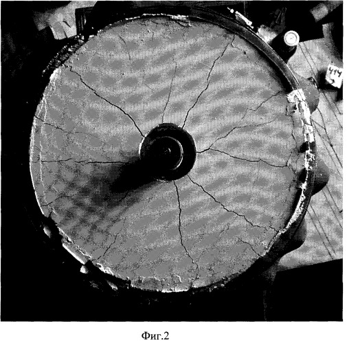 Устройство для моделирования процесса деформирования грунта вокруг расширяющейся скважины (патент 2273891)