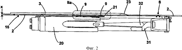Переходная площадка сочленения с сильфонным уплотнением между двумя связанными друг с другом с помощью шарнира транспортными средствами (патент 2326768)
