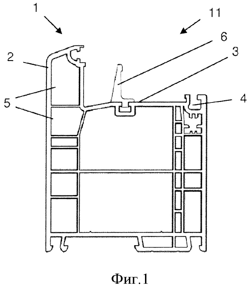 Пластмассовый профиль для рамной констукции двери и/или окна и рамная конструкция двери и/или окна, которая содержит такой пластмассовый профиль (патент 2665455)