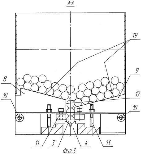 Устройство для сборки базовой детали с деталью-осью (патент 2492985)