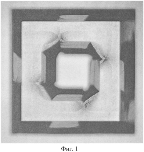 Способ защиты углов трехмерных микромеханических структур на кремниевой пластине при глубинном анизотропном травлении (патент 2568977)