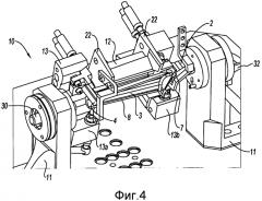 Устройство покрытия оболочкой пера лопатки турбины для обработки ножки, содержащее подвижный во вращении лоткообразный держатель (патент 2583570)
