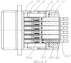 Электрический соединитель со встроенными фильтрами нижних частот (патент 2600114)