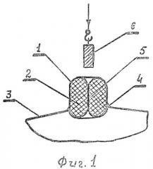 Устройство для подачи грузов в пневмоопорное сооружение (патент 2530086)
