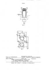 Устройство для уменьшениянаправляющих усилий набегающихколес тележек локомотива (патент 799995)