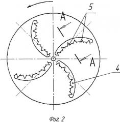 Раздатчик-измельчитель рулонных тюков (патент 2542120)