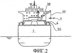 Устройство для присоединения конца деформируемого трубопровода, предназначенного для перекачки жидкости, в неподвижный трубопровод, такой как коллекторный трубопровод корабля (патент 2435696)
