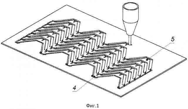 Способ изготовления многослойной конструкции с ферменным заполнителем (патент 2568487)
